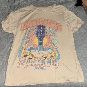 Nashville tshirt, NWOT, size large